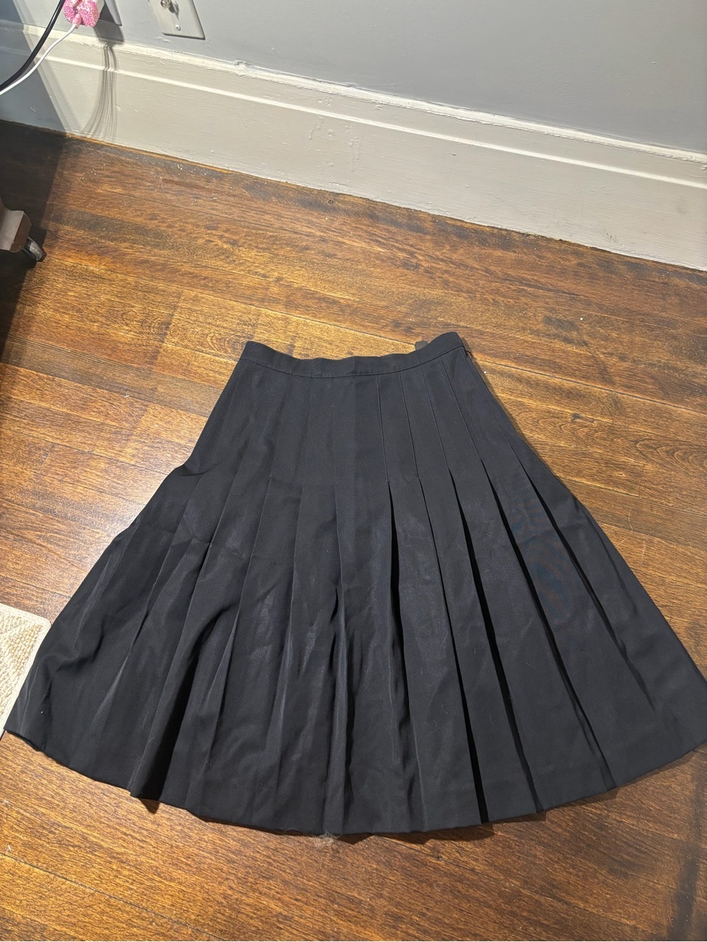 Vintage Neiman Marcus 100% Wool Black Pleated Midi Skirt
